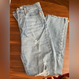 Stretchy Wedgie Straight Levi’s